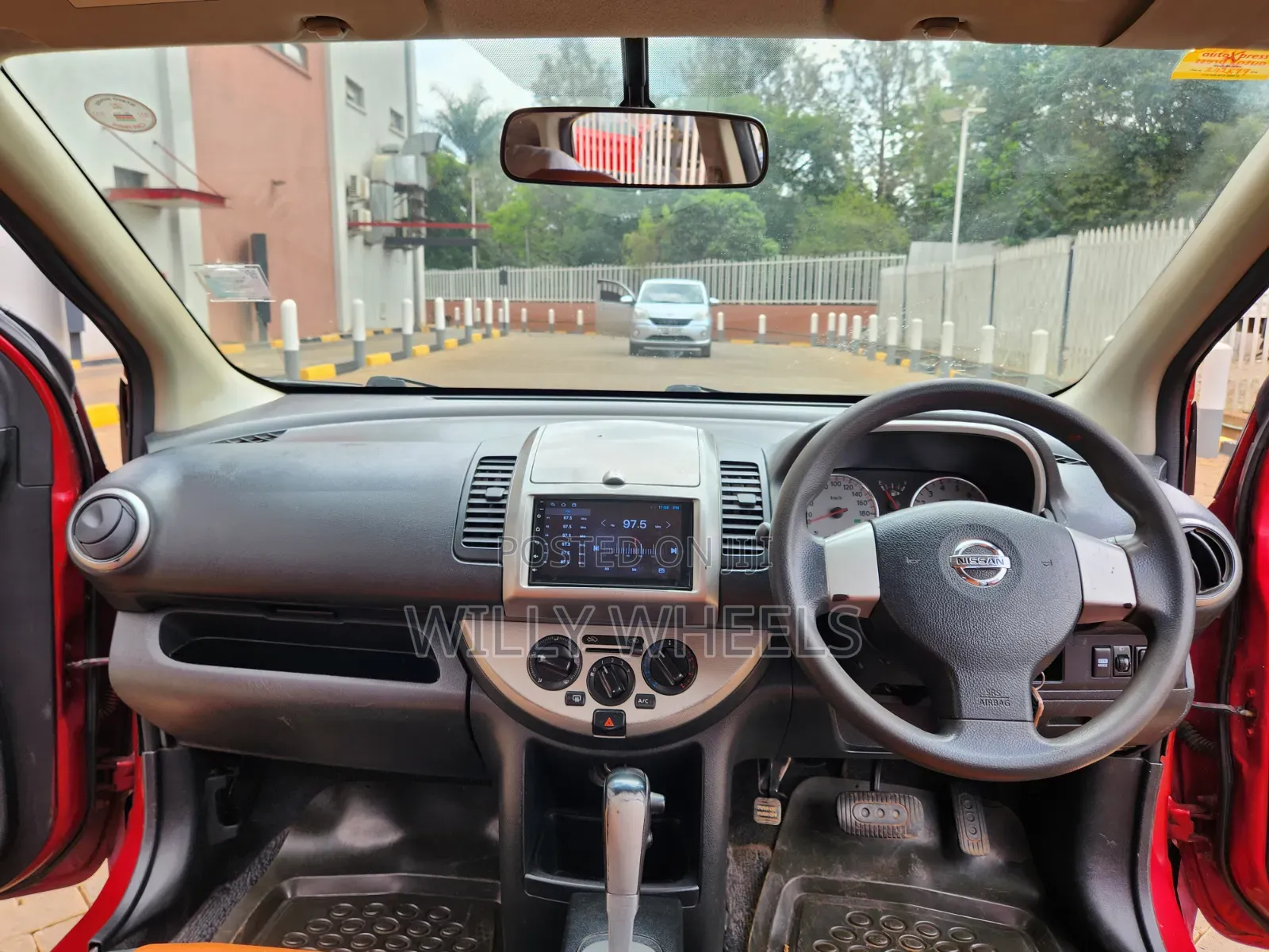 Nissan Note 1.4 2011 Red