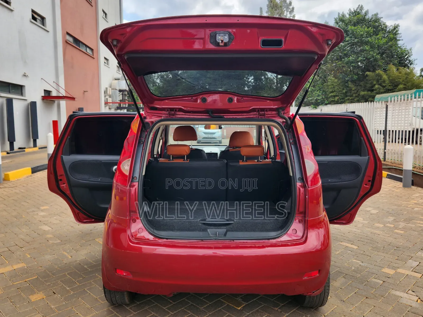 Nissan Note 1.4 2011 Red