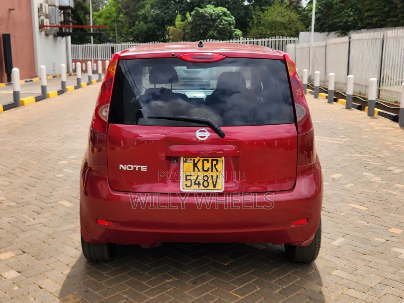Nissan Note 1.4 2011 Red