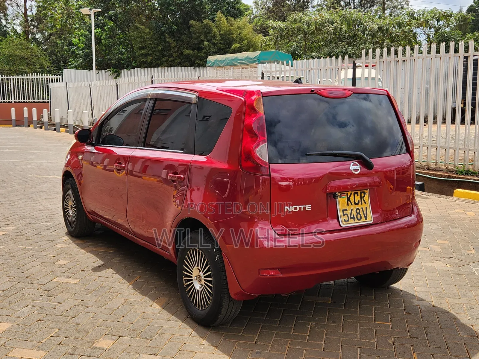 Nissan Note 1.4 2011 Red