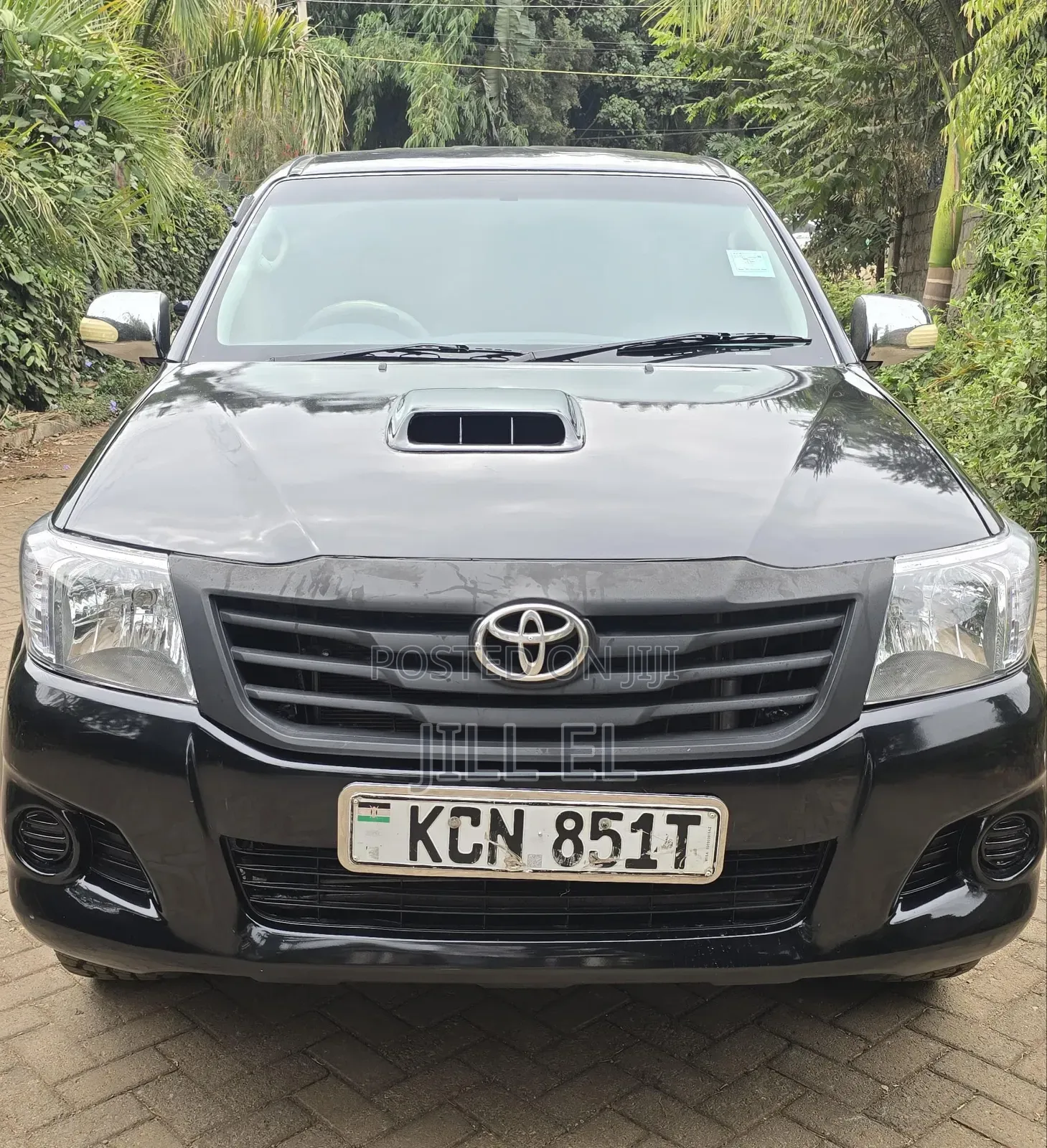 Toyota Hilux 2010 Black