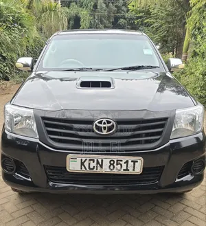 Toyota Hilux 2010 Black