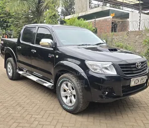 Toyota Hilux 2010 Black
