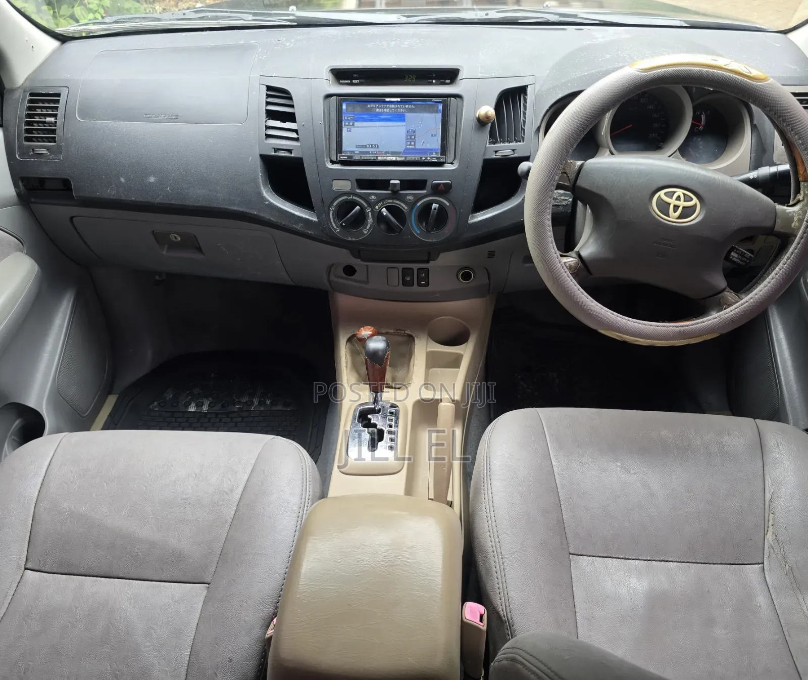 Toyota Hilux 2010 Black