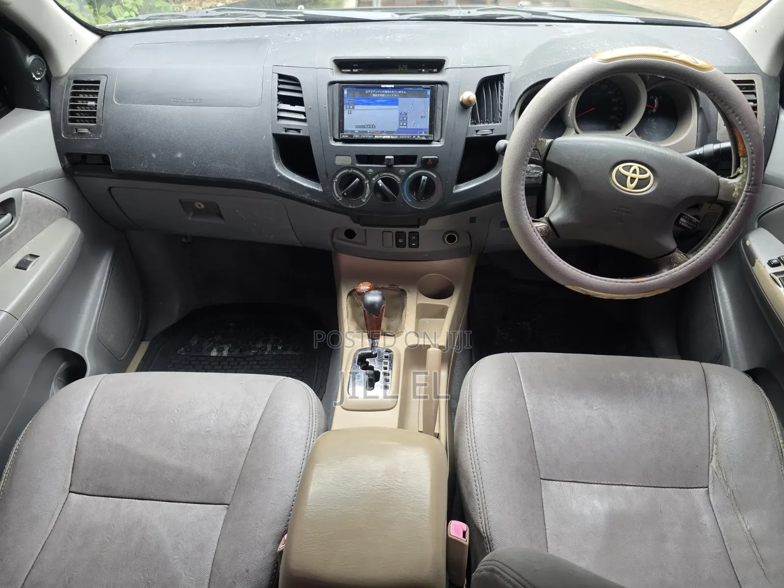 Toyota Hilux 2010 Black