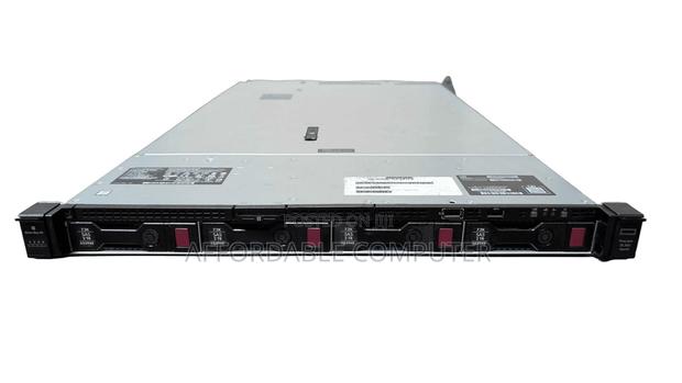 Server 32GB Intel Xeon HDD+SSD 500GB