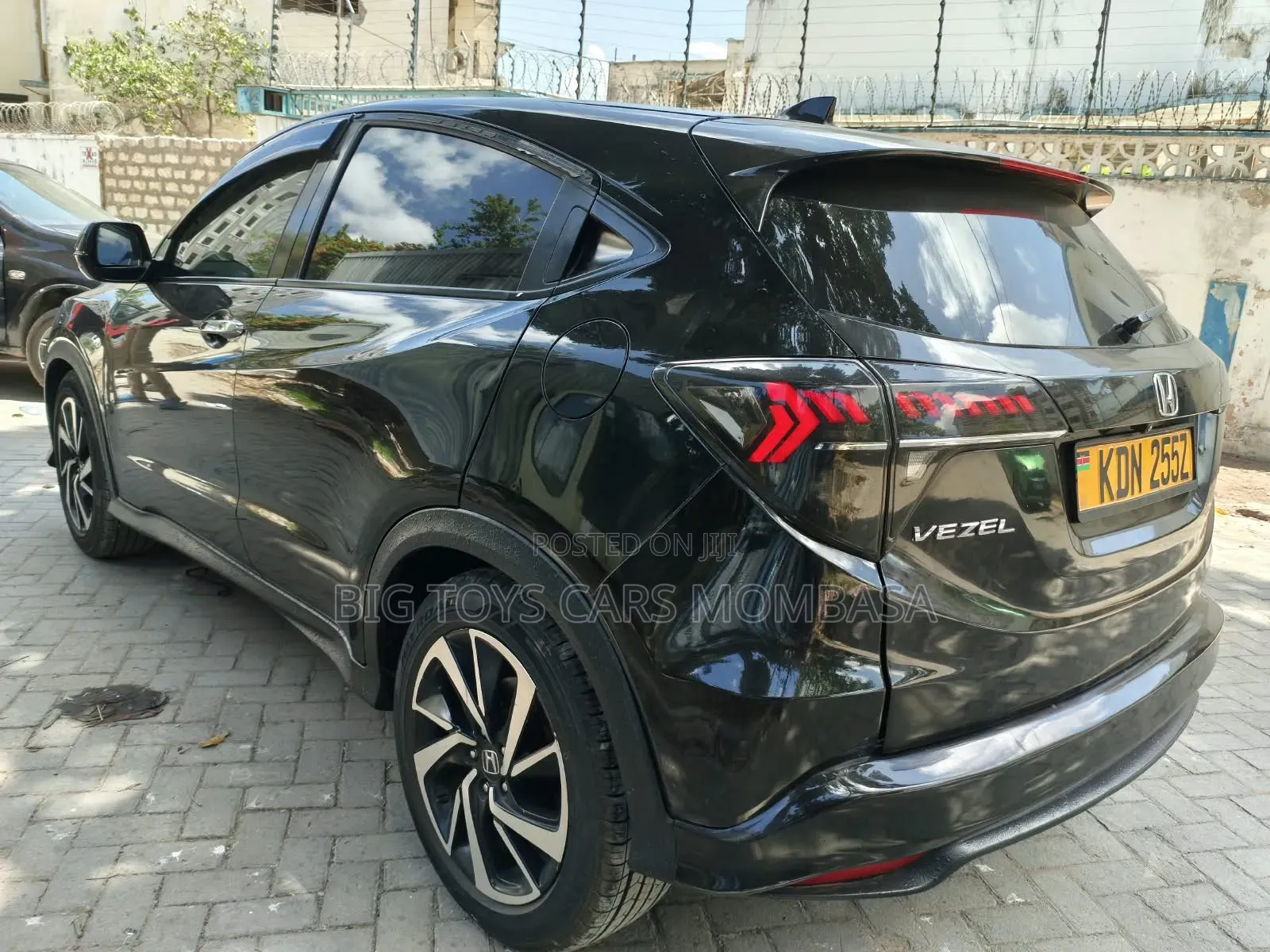 Honda Vezel 2016 Black