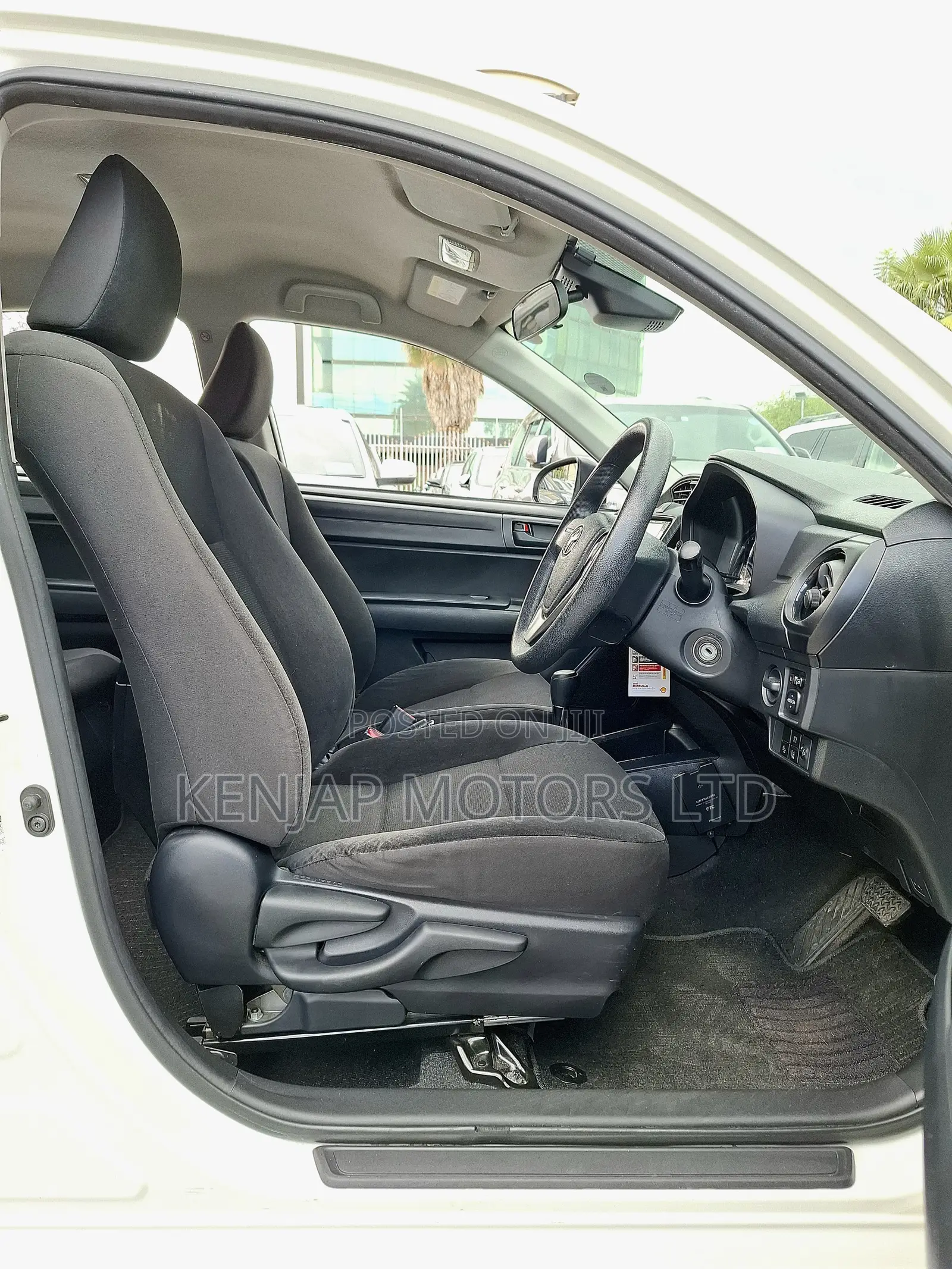 Toyota Axio 2019 Pearl