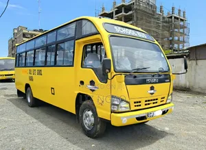 Isuzu NQR 2016 Yellow