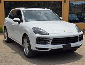 Porsche Cayenne S AWD 2019 White