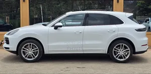 Porsche Cayenne S AWD 2019 White