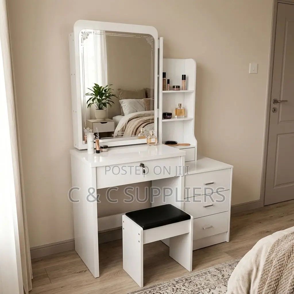 White Simple Make Up Table With Drawers