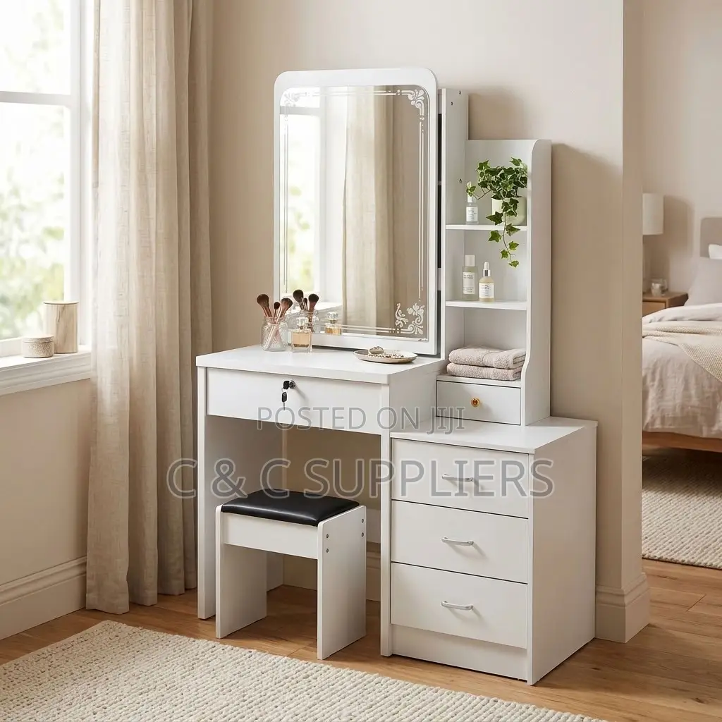 White Simple Make Up Table With Drawers