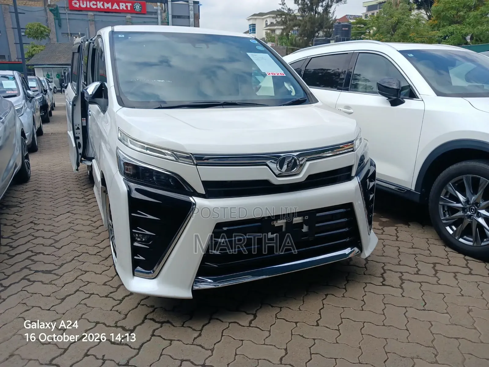 Toyota Voxy 2019 White
