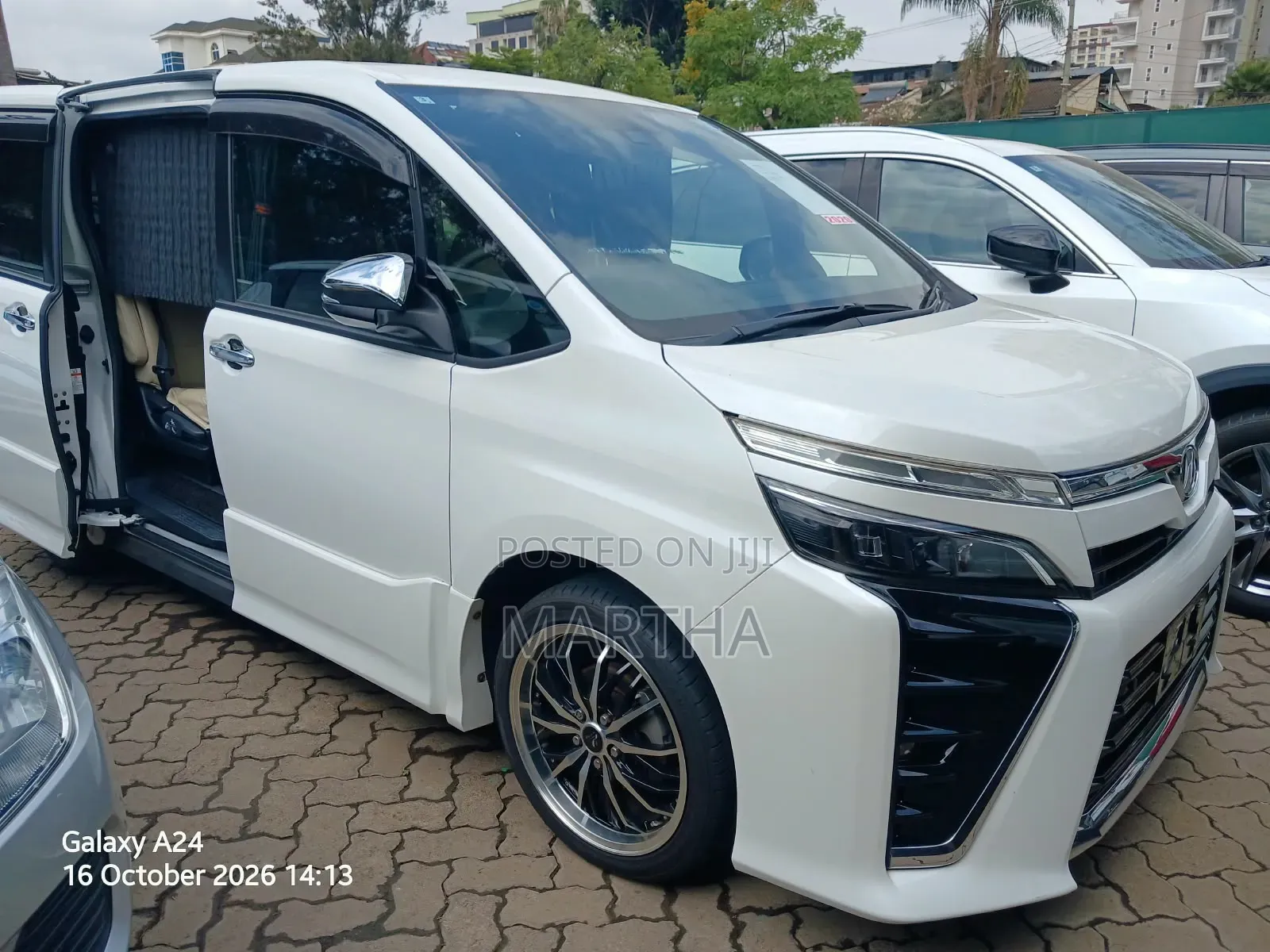 Toyota Voxy 2019 White