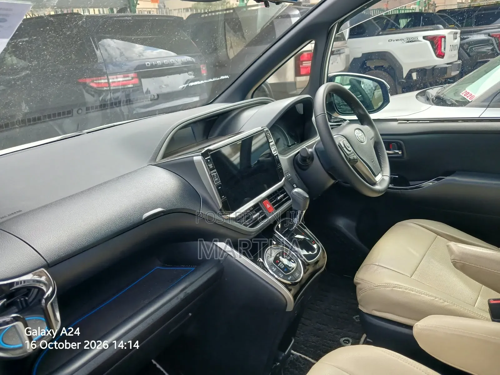 Toyota Voxy 2019 White