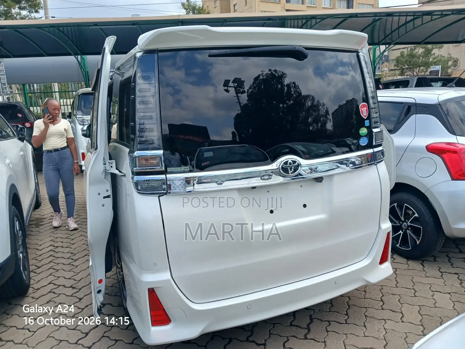 Toyota Voxy 2019 White