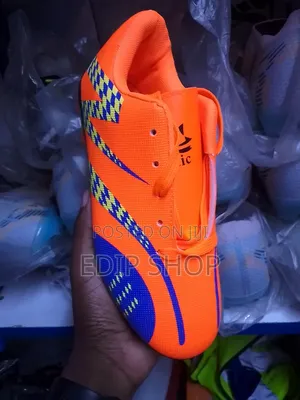Size 36 -39 Quality Kids Football Boots
