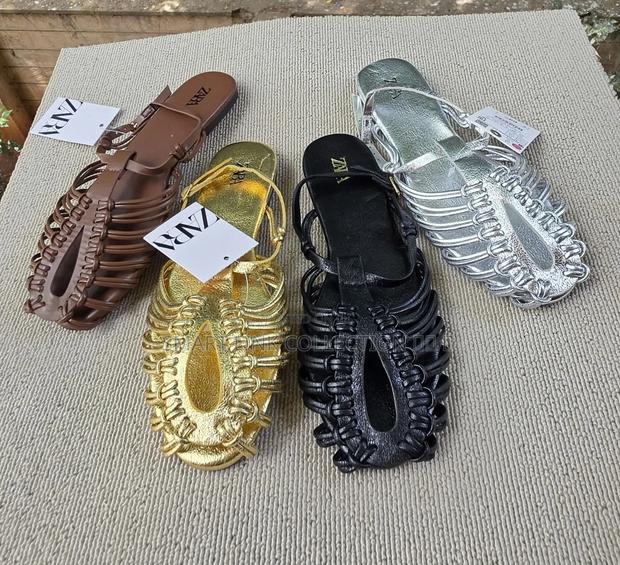 *Zara Strappy Flat Fisherman Sandles* - main view