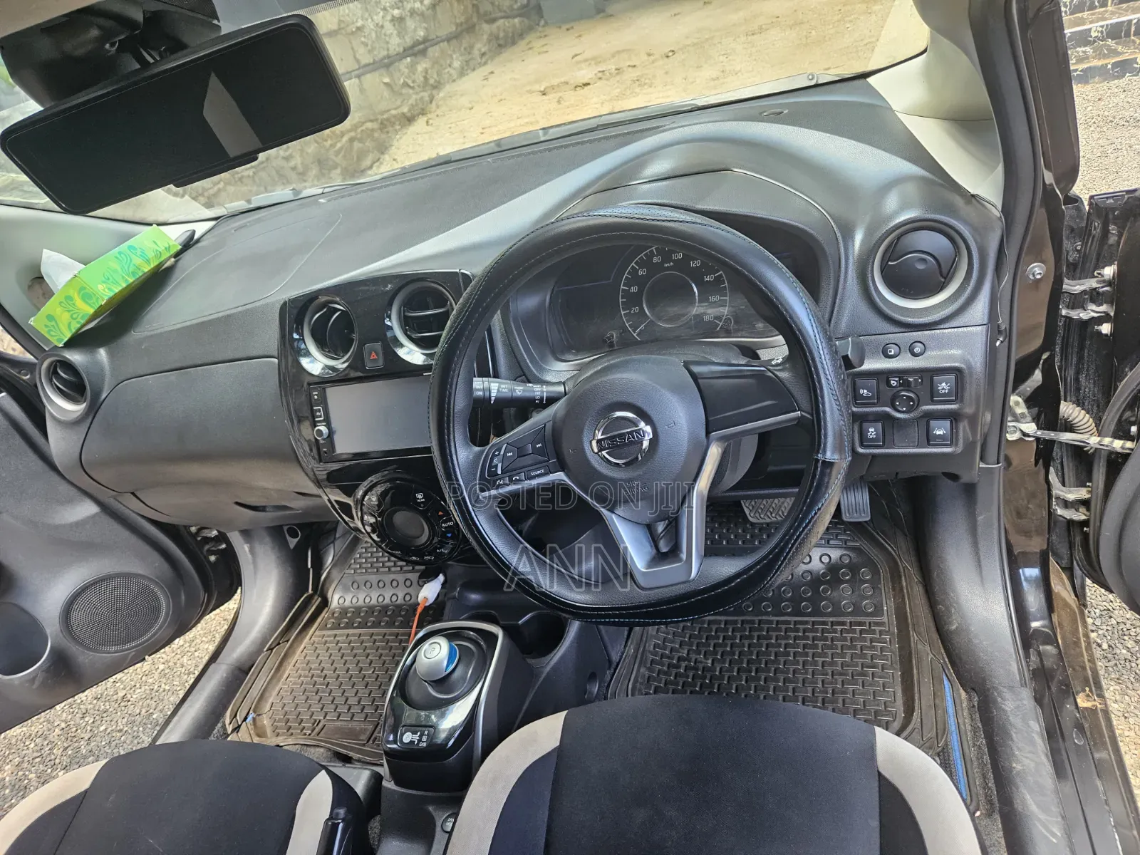 Nissan Note 1.2 Hybrid 2017 Black
