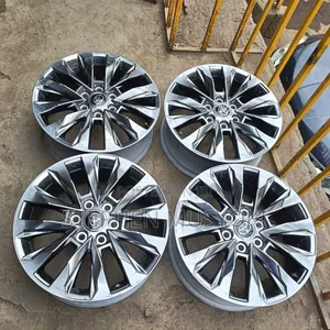 Toyota Landcruiser V8 300 Series Size 20inch Rims