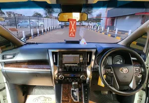 Toyota Vellfire 2.5 Z 2018 White