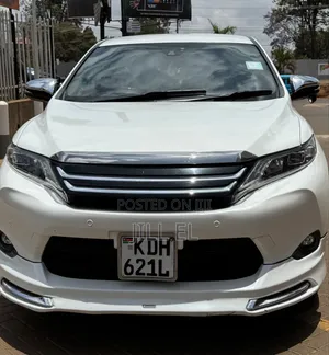 Toyota Harrier 2.0 2015 White