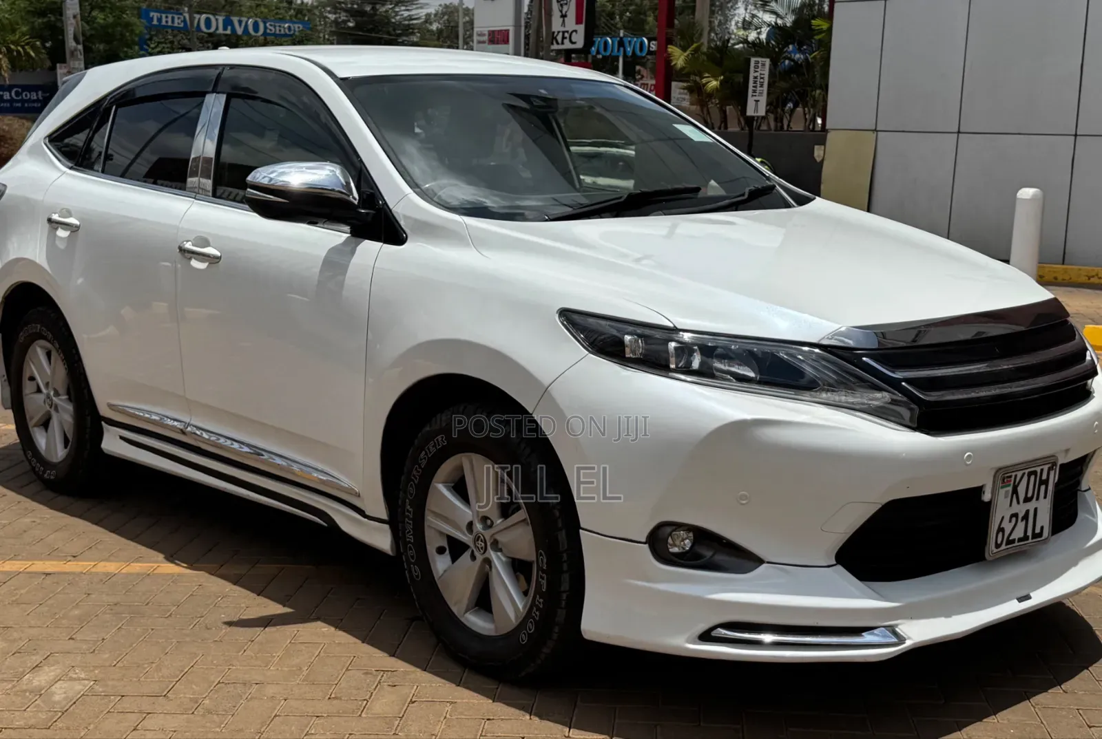 Toyota Harrier 2.0 2015 White