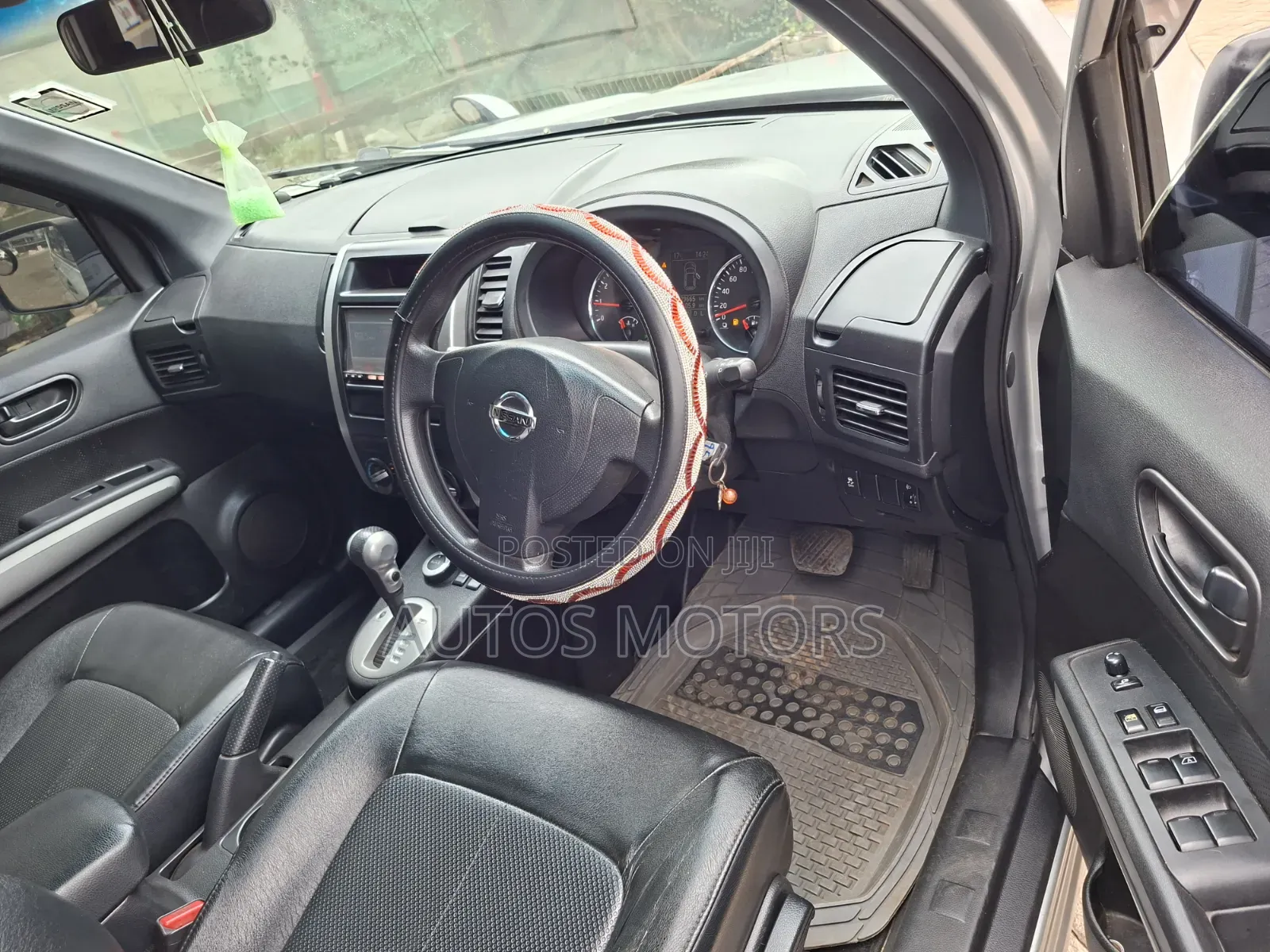 Nissan X-Trail 2.0 Petrol AWD 2013 Silver