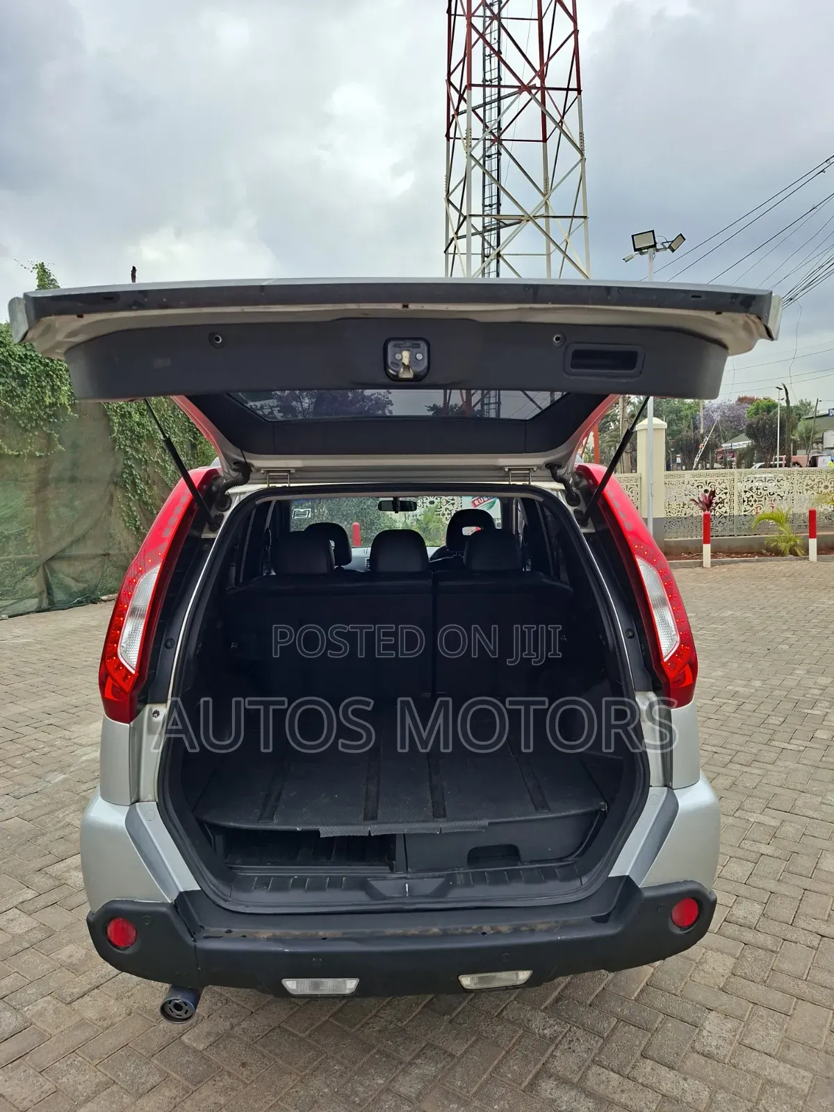 Nissan X-Trail 2.0 Petrol AWD 2013 Silver