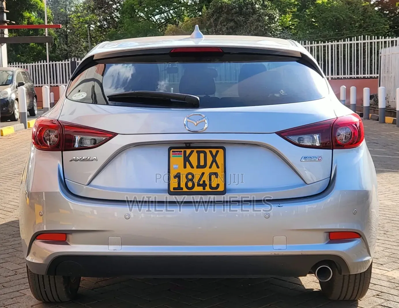 Mazda Axela 2018 Silver