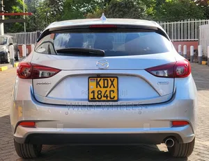 Mazda Axela 2018 Silver