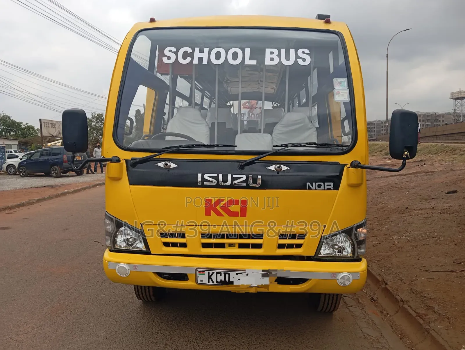 Isuzu NQR 2015 Yellow