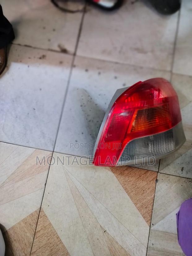 Toyota Vitz 2008 Tail Light - thumbnail 3