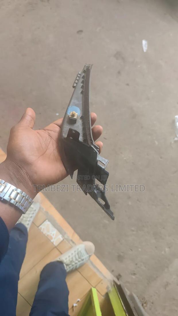 Original Windscreen Finisher for Honda Fit - thumbnail 2