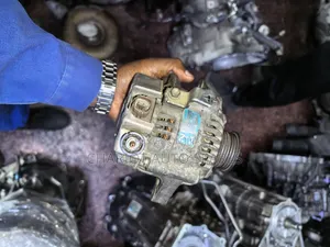1zz Alternator for Toyota Fielder/Premio/Allion/Isis