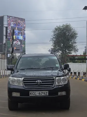 Toyota Land Cruiser 2010 Black