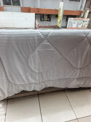 Budget Single Velvet Duvet 6x6 (Super Warm & Soft