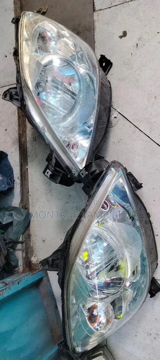 Mazda Demio 2005 Headlight