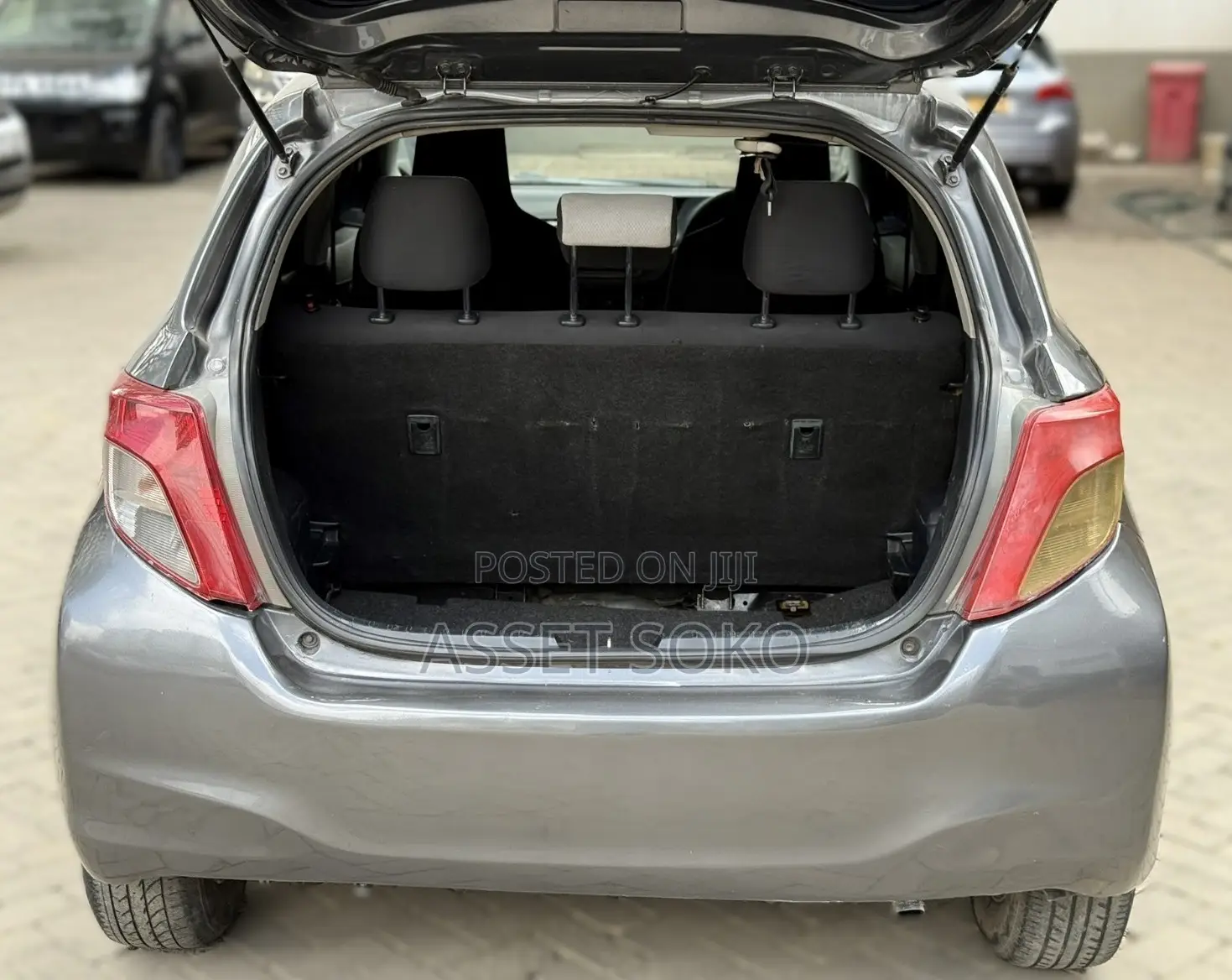 Toyota Vitz 2013 Gray