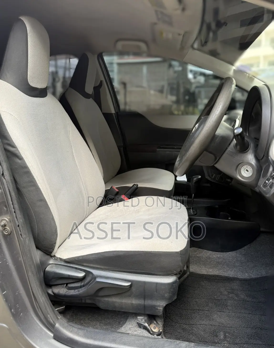 Toyota Vitz 2013 Gray
