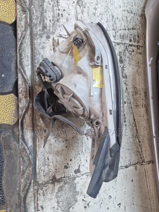 Toyota Verossa Headlight - thumbnail 2