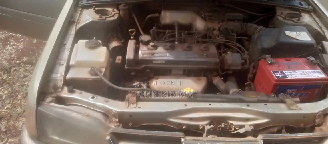 Toyota Caldina 2000 Silver