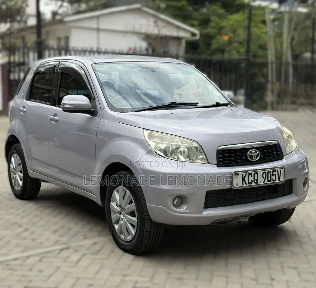 Toyota Rush 1.5 AWD 2011 Silver