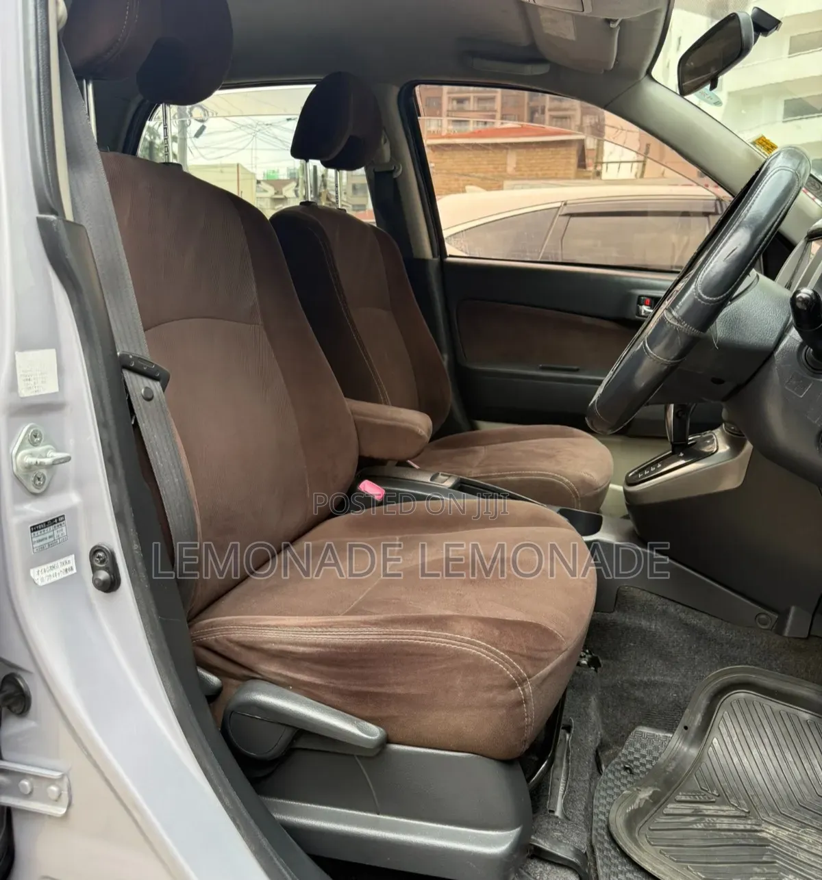 Toyota Rush 1.5 AWD 2011 Silver