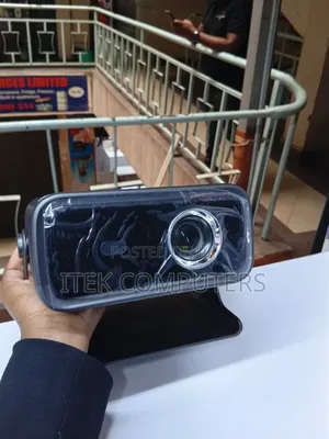 R100 Projector With 200-Inch Screen for Immersive Home Entertainment