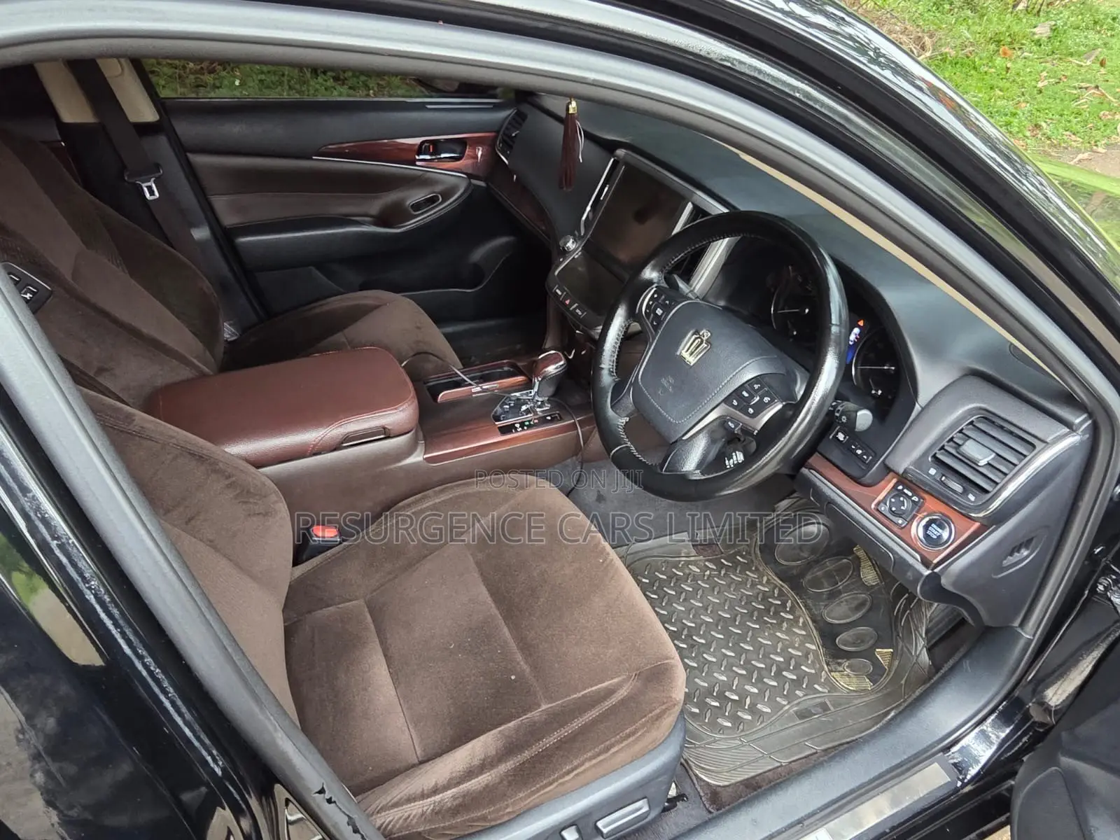 Toyota Crown 2016 Black