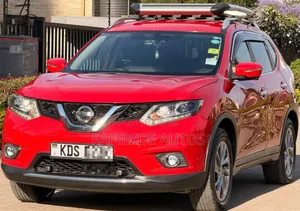 Nissan X-Trail 2.0 Petrol AWD 2017 Red