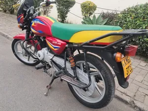 Bajaj Boxer 125 2026 Red