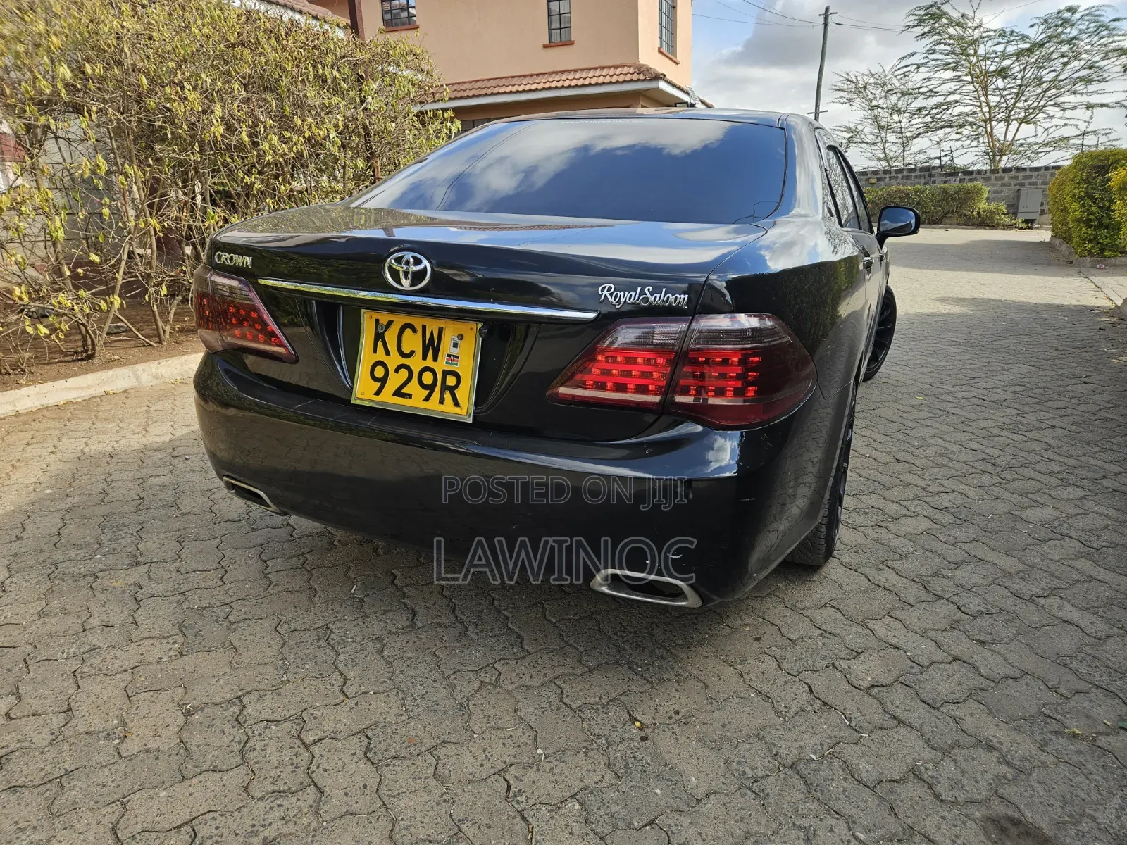 Toyota Crown 2012 Black